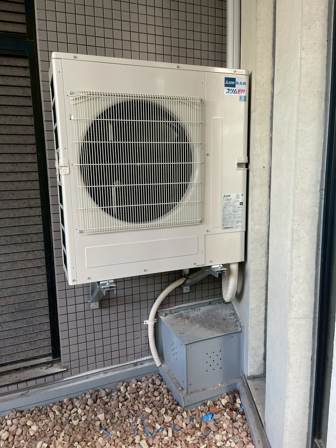 自由ヶ丘学園高等学校エアコン新規工事